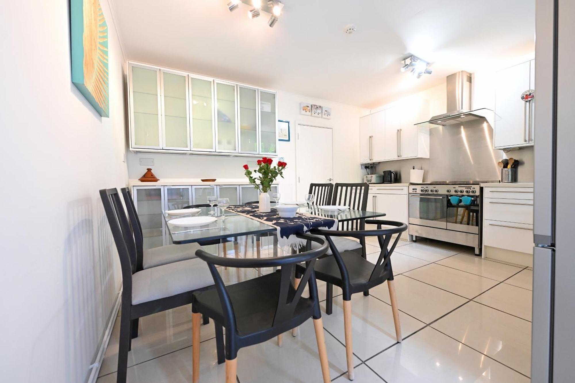 לונדון 4 Bedroom Patio House Regent'S Park - Parking מראה חיצוני תמונה
