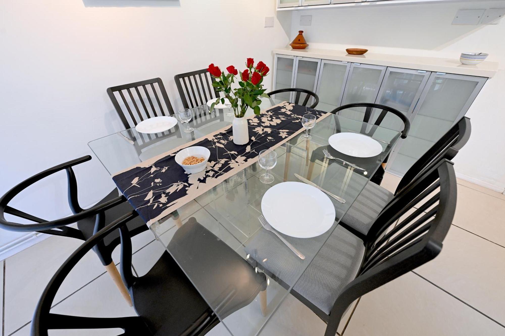 לונדון 4 Bedroom Patio House Regent'S Park - Parking מראה חיצוני תמונה
