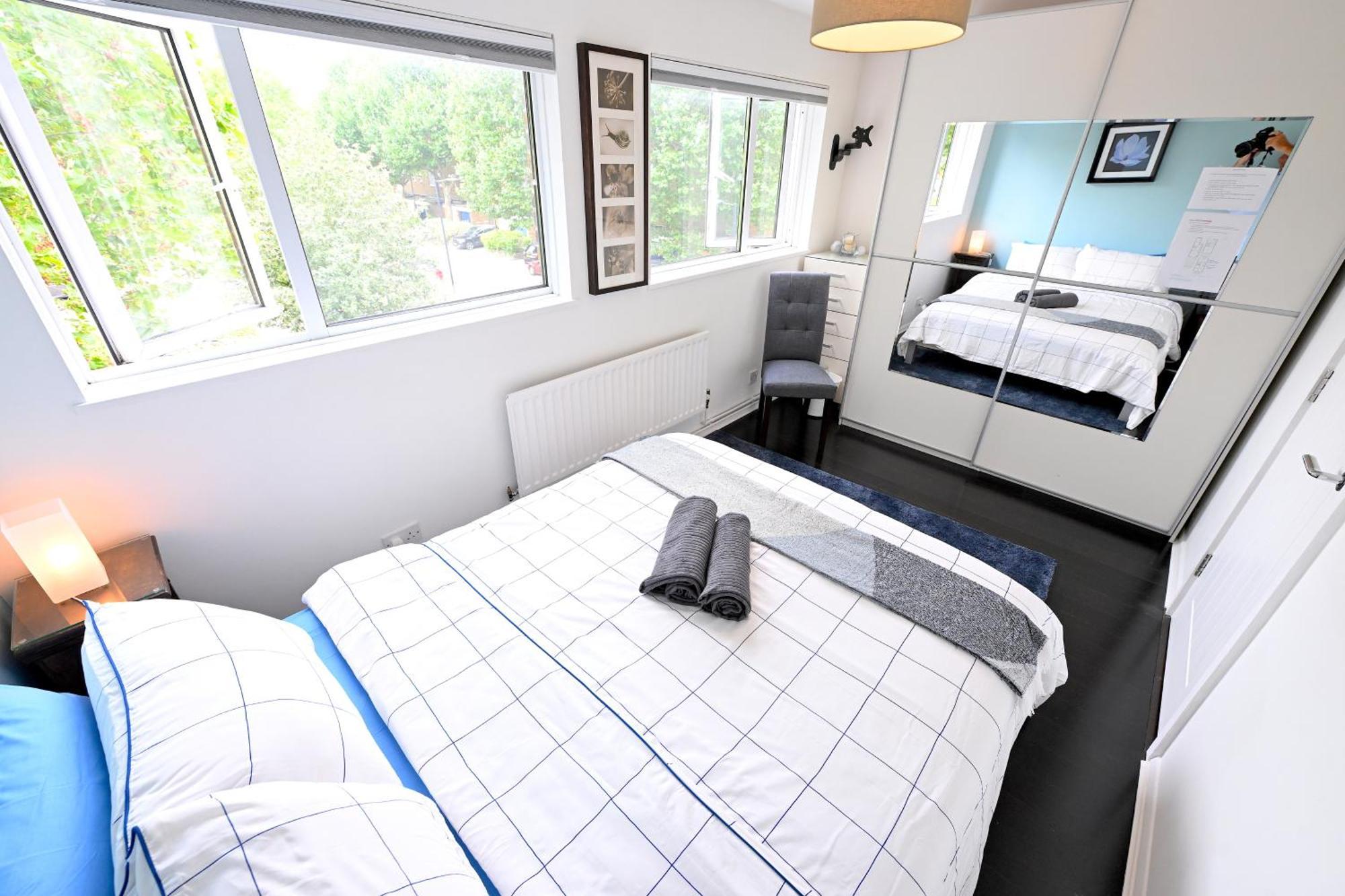 לונדון 4 Bedroom Patio House Regent'S Park - Parking מראה חיצוני תמונה